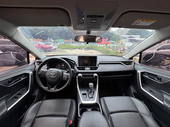 Toyota Wildlander, 2022 — фото 8 из 9