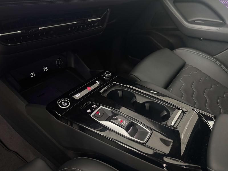 Audi Q6L e-tron, 2025 — фото 6 из 12