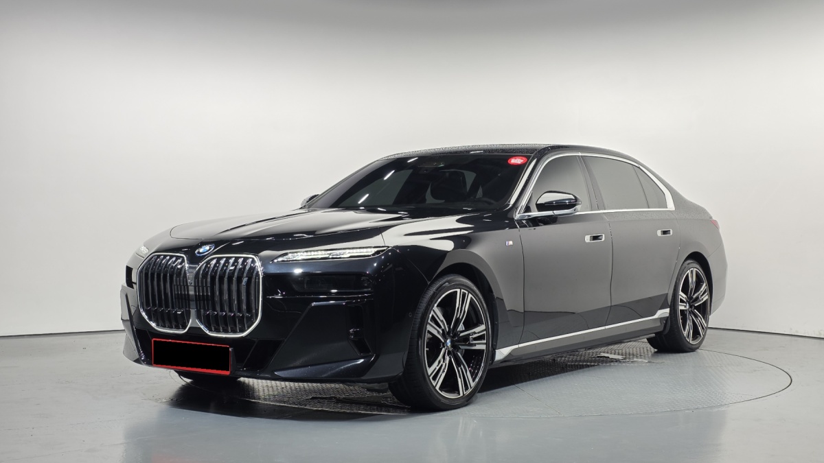 BMW i7, 2023 — купить в Санкт-Петербурге под ключ
