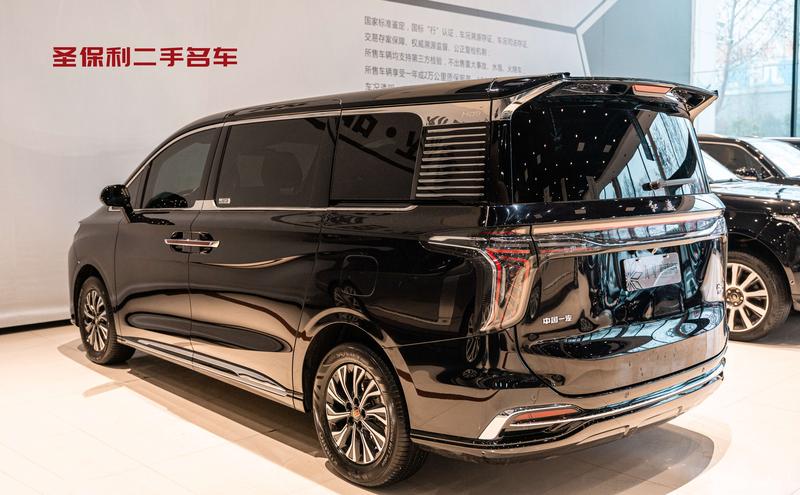Hongqi HQ9 Hybrid, 2025 — фото 3 из 12