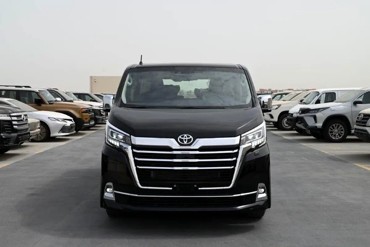 Toyota Granvia, 2026 — фото 2 из 10