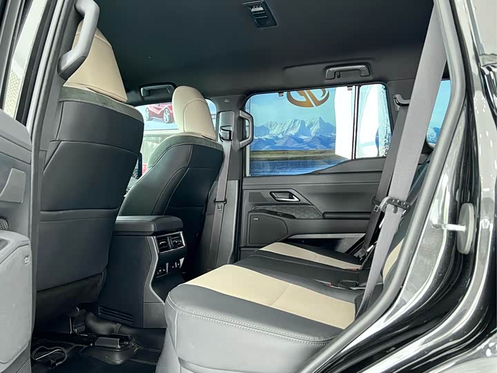 Lexus GX, 2024 — фото 9 из 9