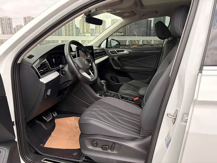 Volkswagen Tiguan L Pro, 2024 — фото 8 из 9