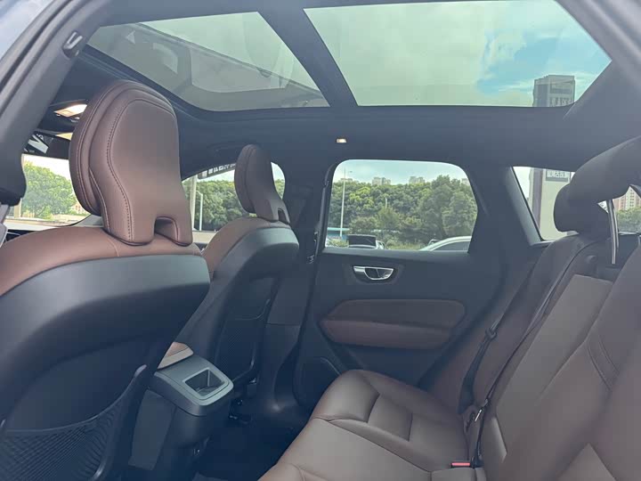 Volvo XC60, 2024 — фото 9 из 9