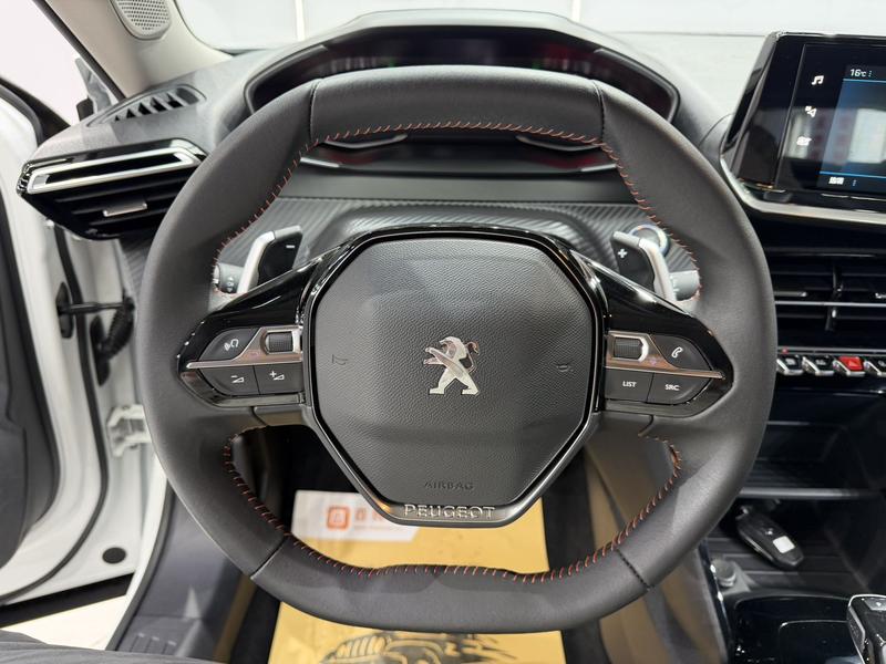 Peugeot 2008, 2023 — фото 11 из 12