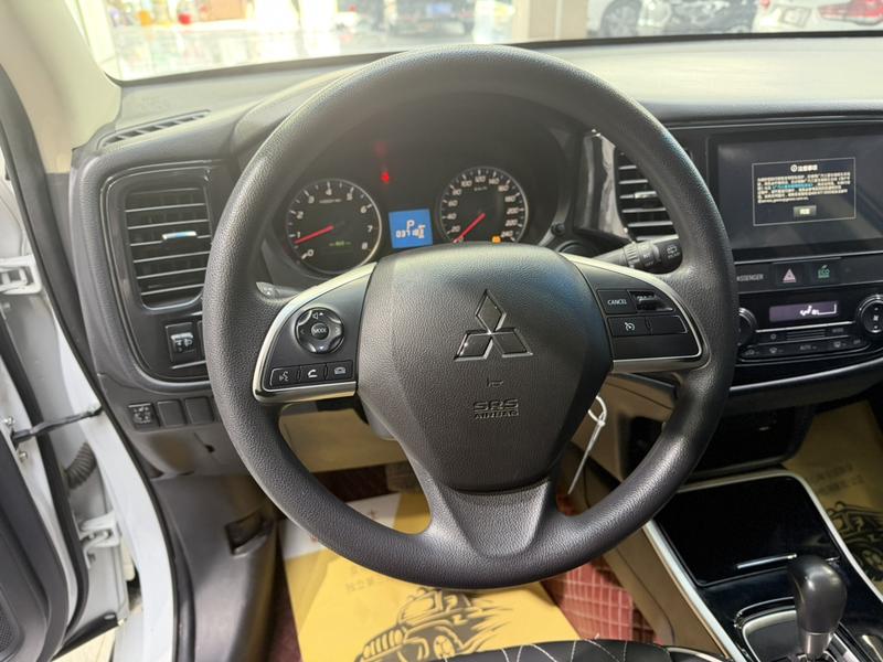 Mitsubishi Outlander, 2021 — фото 8 из 12