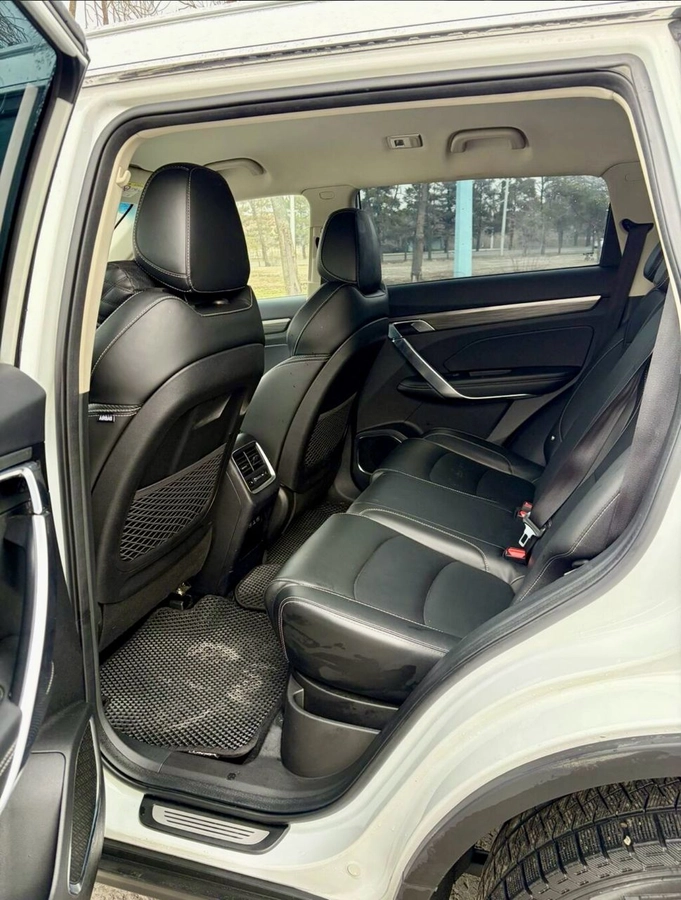Geely Atlas PRO, 2023 — фото 9 из 10