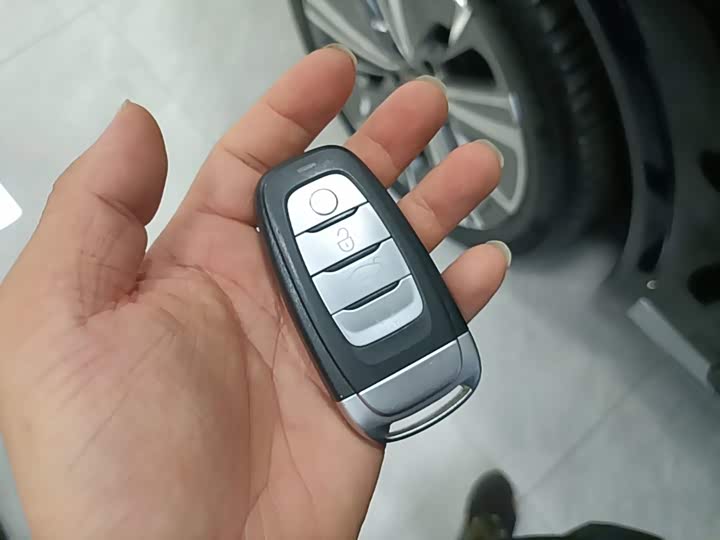Hongqi E-HS9, 2023 — фото 9 из 9