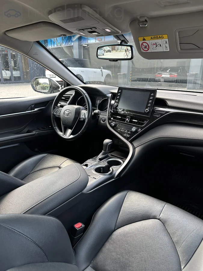 Toyota Camry, 2021 — фото 5 из 8