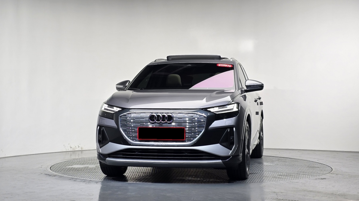 Audi Q4 e-tron, 2022 — фото 3 из 12