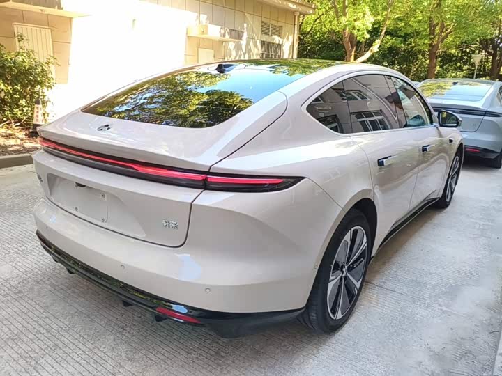 Nio ET5, 2025 — фото 5 из 9
