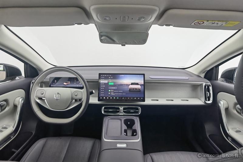 Leapmotor B01, 2025 — фото 7 из 12
