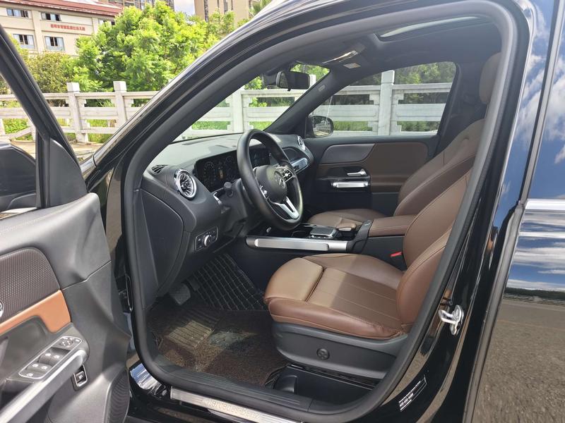 Mercedes-Benz GLB-Class, 2023 — фото 12 из 12