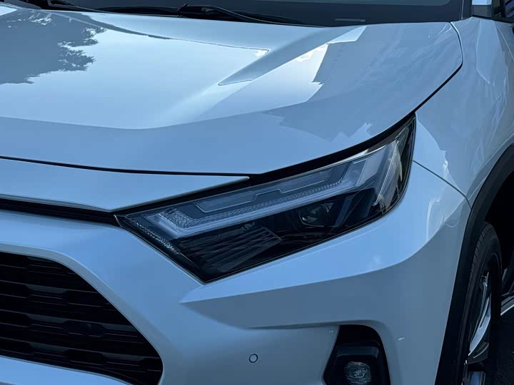 Toyota RAV4, 2024 — фото 4 из 9