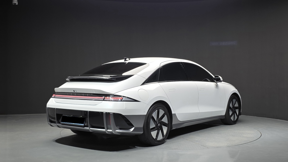 Hyundai Ioniq 6, 2024 — фото 2 из 12