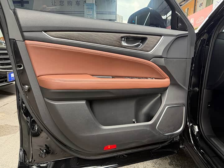 Honda UR-V, 2023 — фото 7 из 9