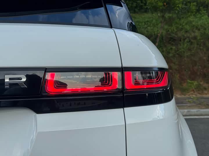 Land Rover Range Rover Evoque L, 2022 — фото 10 из 12