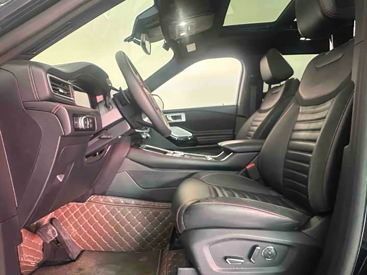 Ford Explorer, 2022 — фото 8 из 9