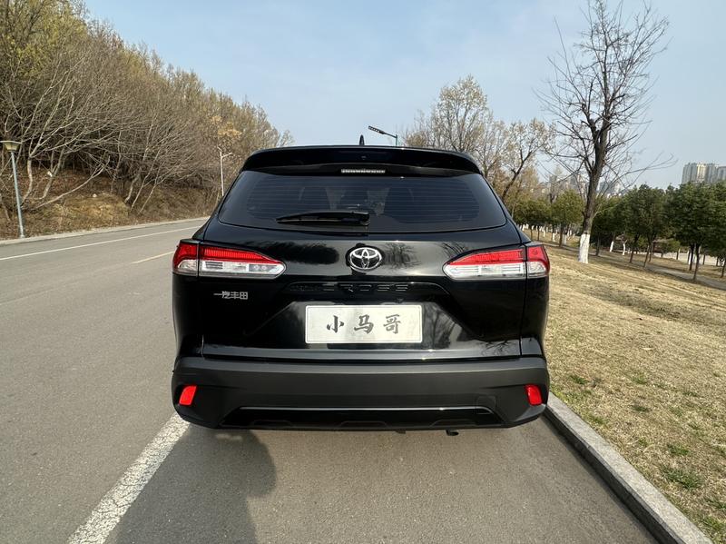 Toyota Corolla Cross, 2024 — фото 5 из 9