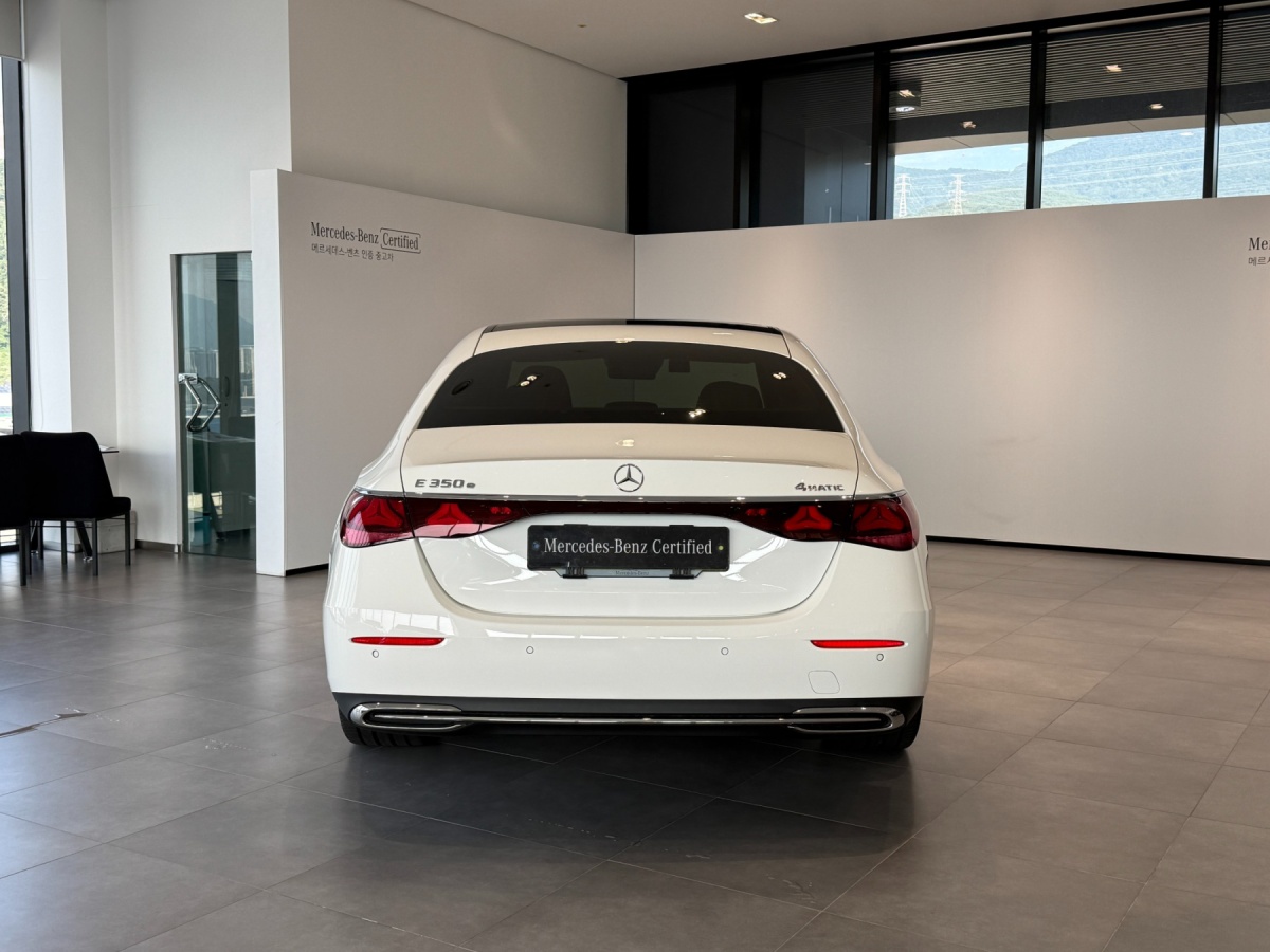 Mercedes-Benz E-Class, 2025 — фото 7 из 12