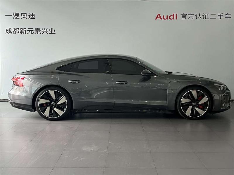 Audi e-tron GT, 2024 — фото 5 из 12