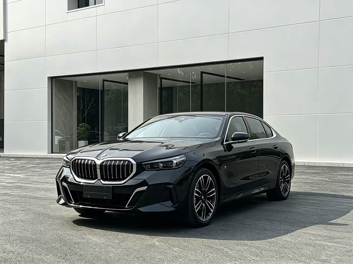 BMW 5 Series, 2024 — купить в Белгороде под ключ