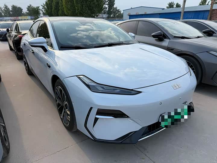 Geely Galaxy E8, 2024 — фото 3 из 9