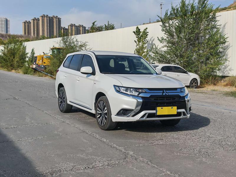 Mitsubishi Outlander, 2023 — фото 3 из 12
