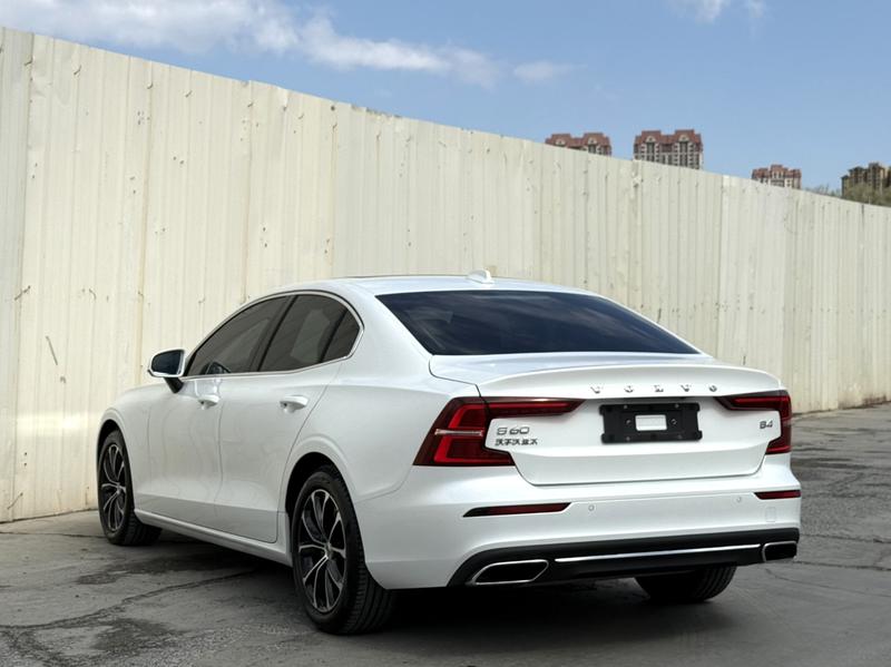 Volvo S60, 2021 — фото 4 из 10