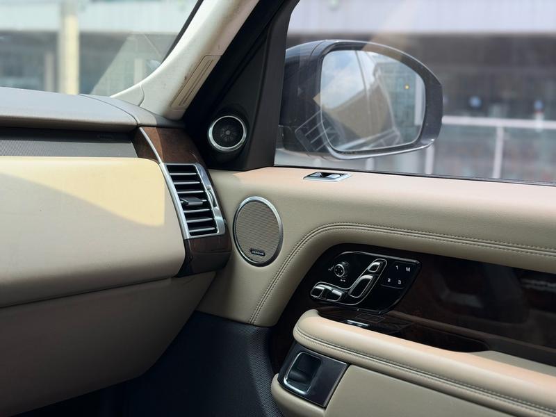 Land Rover Range Rover, 2022 — фото 6 из 11