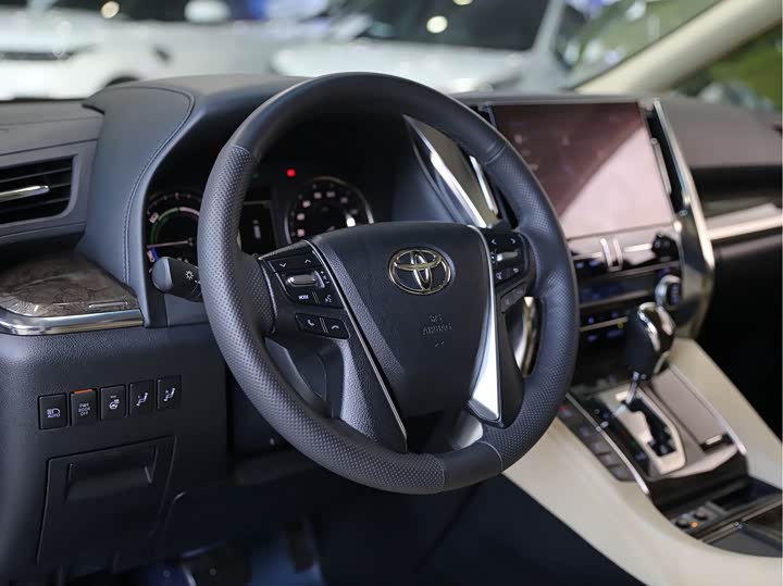 Toyota Vellfire, 2022 — фото 8 из 9