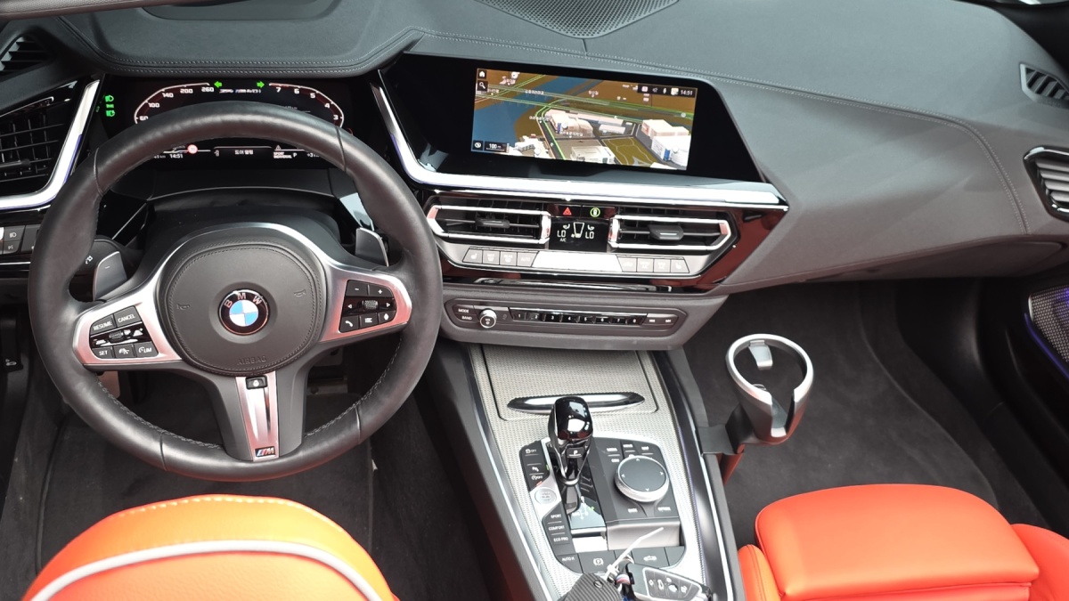 BMW Z4, 2023 — фото 7 из 12