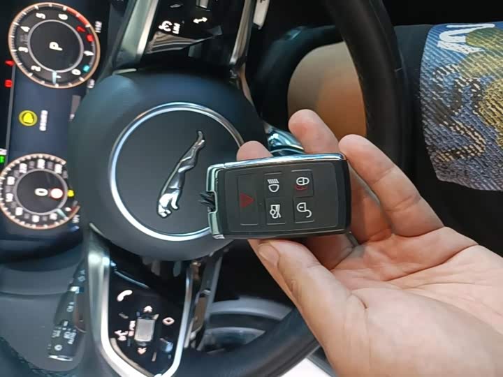 Jaguar XE L, 2023 — фото 9 из 9