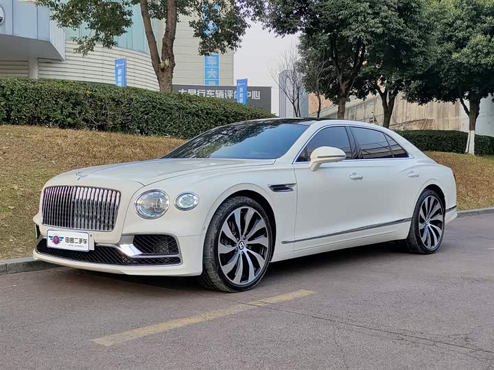 Bentley Flying Spur, 2023 — купить в Самаре под ключ