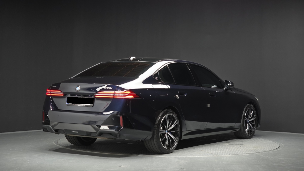 BMW 5 Series, 2025 — фото 2 из 12