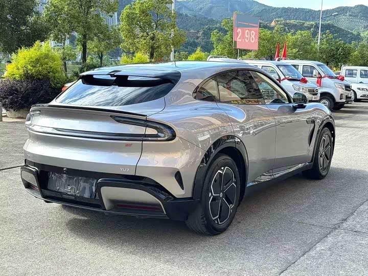 Xiaomi YU7, 2025 — фото 6 из 9