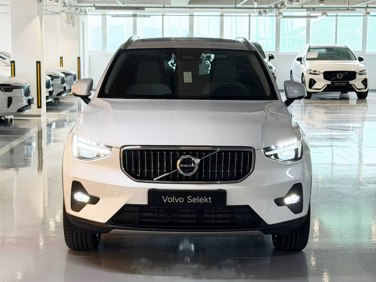 Volvo XC40, 2026 — фото 3 из 12