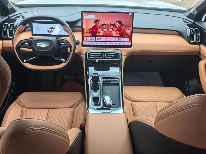 Geely Atlas L, 2025 — фото 5 из 9