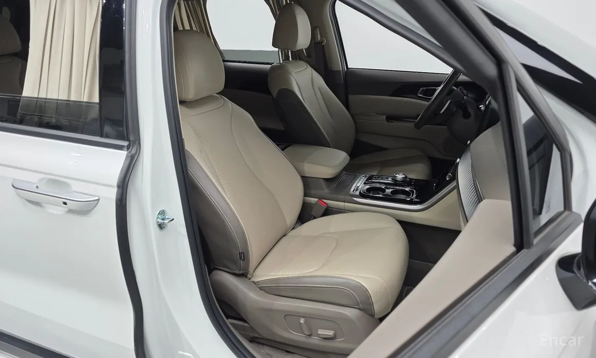 Kia Carnival, 2022 — фото 10 из 12