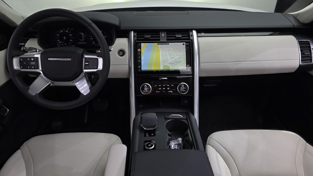 Land Rover Discovery, 2024 — фото 7 из 12