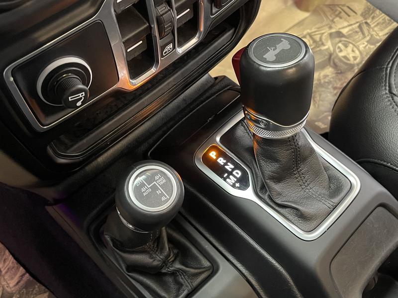 Jeep Wrangler, 2023 — фото 12 из 12