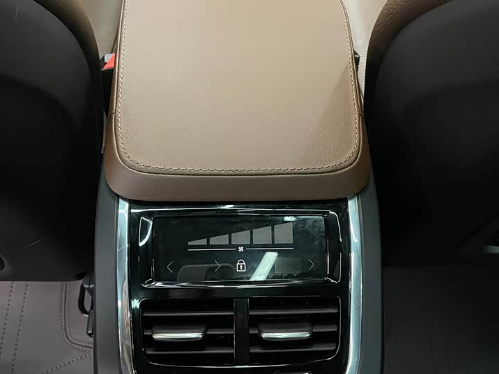 Volvo V90, 2024 — фото 6 из 9
