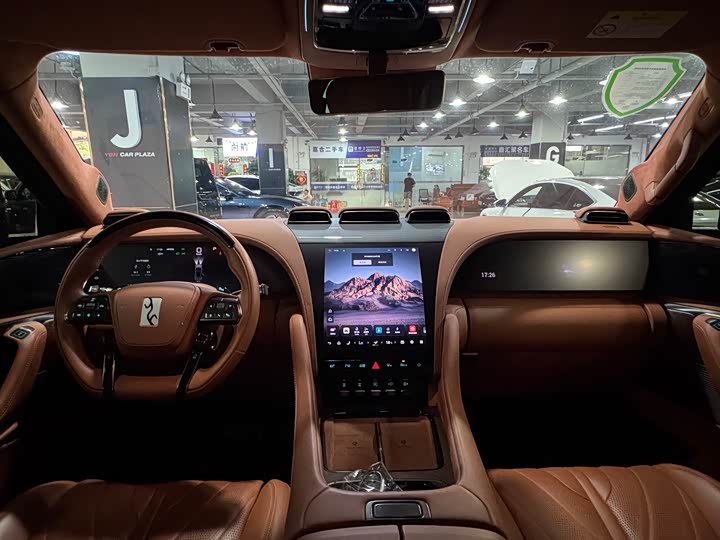 BYD Yangwang U8, 2025 — фото 9 из 9