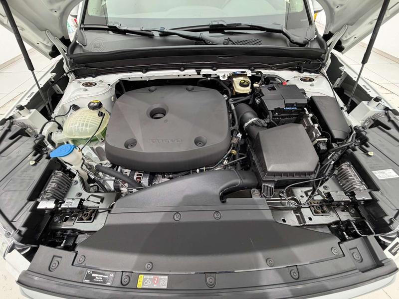 Volvo XC40, 2022 — фото 11 из 12