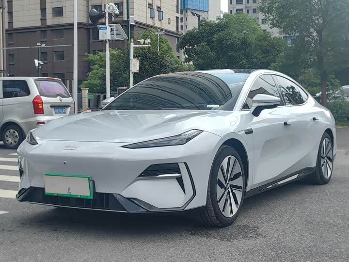 Geely Galaxy E8, 2023 — купить в Смоленске под ключ