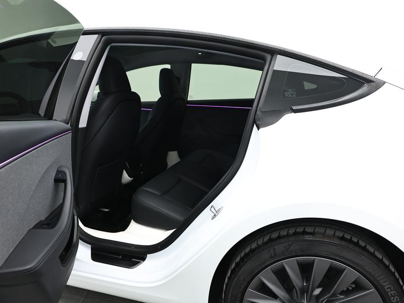 Tesla Model 3, 2025 — фото 11 из 12