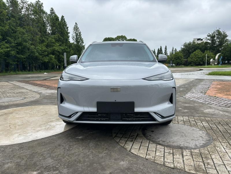 Geely Galaxy E5, 2024 — фото 2 из 9