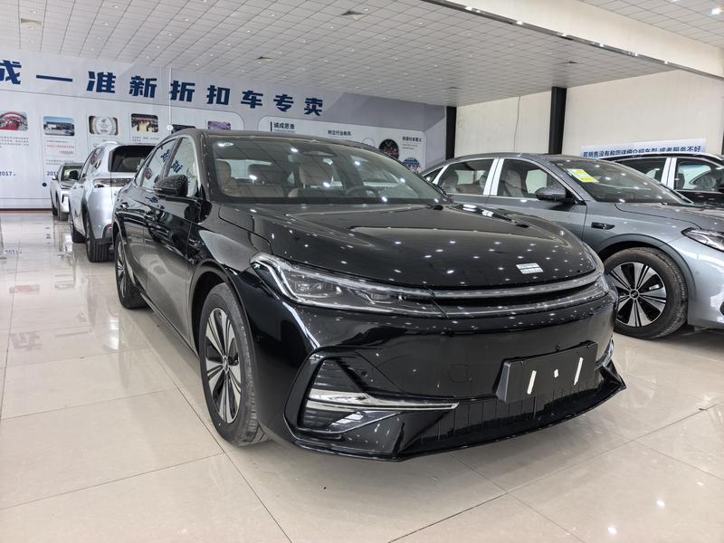 Geely Galaxy A7, 2026 — фото 3 из 9