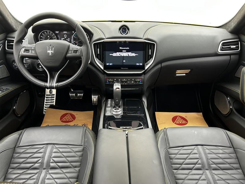 Maserati Ghibli, 2024 — фото 10 из 12
