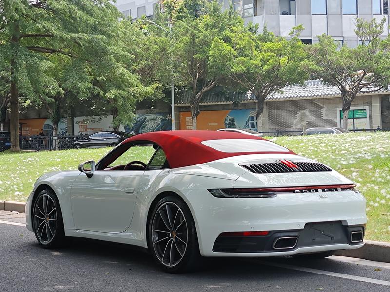 Porsche 911, 2022 — фото 4 из 12